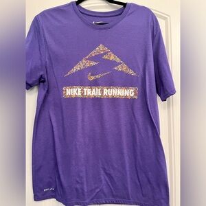 Nike Trail Running Dri-fit shirt (Large) 🏃‍♂️🏃‍♀️